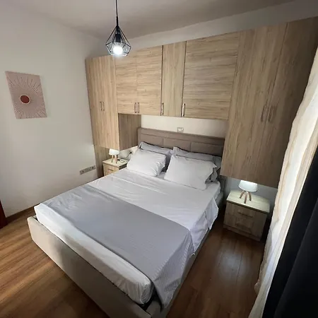 Vlora Guest House Exterior photo